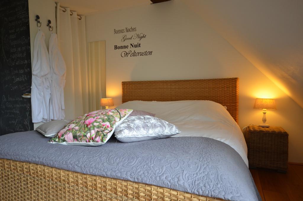 Bed and Breakfast Bloemenhoeve Birdaard Pokój zdjęcie